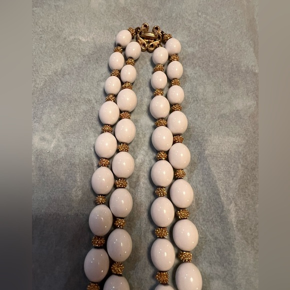 Vintage Crown Trifari White Lucite & Gold Tone Double Strand Necklace - Picture 8 of 10